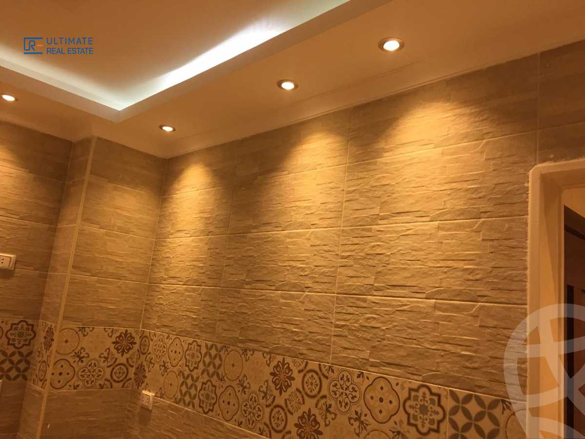 https://aqarmap.com.eg/ar/listing/5622753-for-sale-cairo-new-cairo-compounds-mountain-view-hyde-park