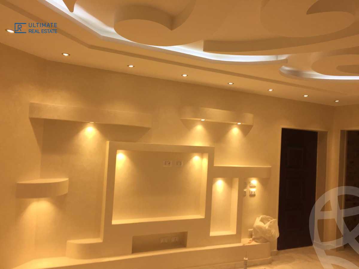 https://aqarmap.com.eg/ar/listing/5622753-for-sale-cairo-new-cairo-compounds-mountain-view-hyde-park