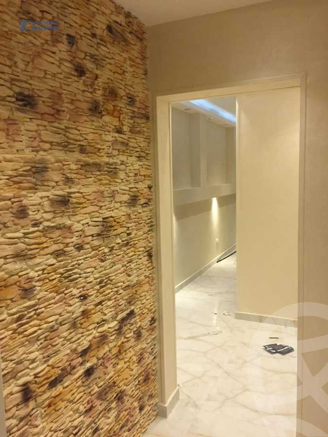 https://aqarmap.com.eg/ar/listing/5622753-for-sale-cairo-new-cairo-compounds-mountain-view-hyde-park