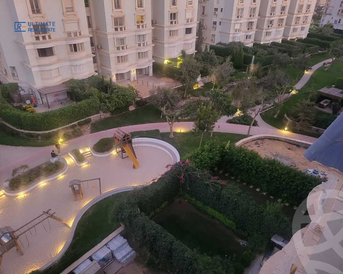https://aqarmap.com.eg/ar/listing/5643948-for-sale-cairo-new-cairo-compounds-mountain-view-hyde-park