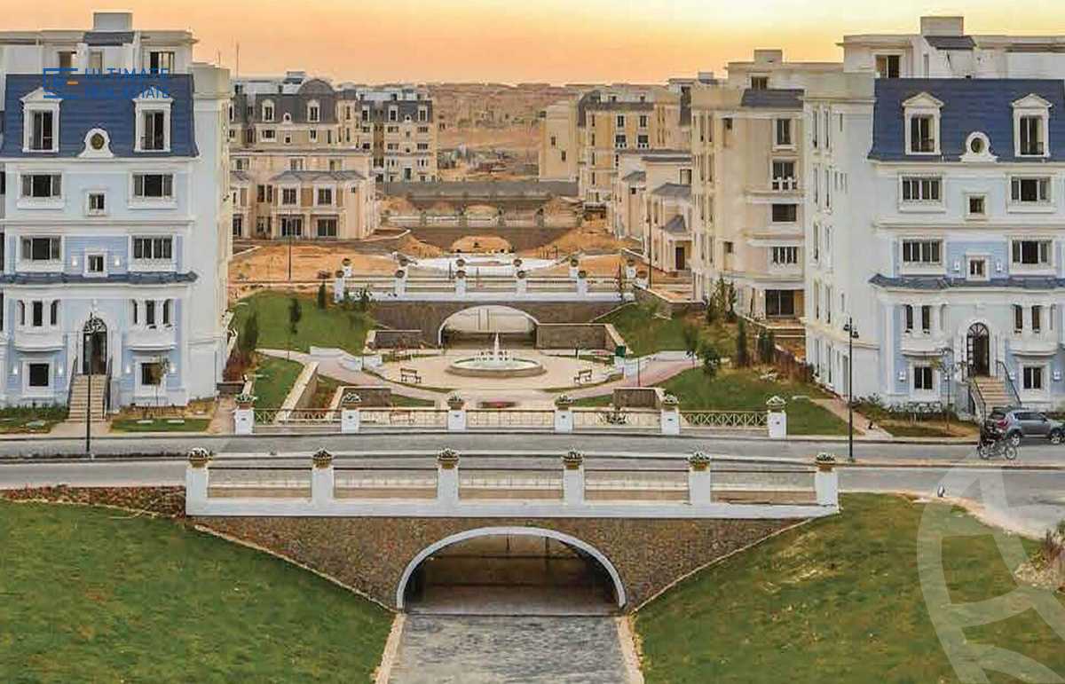 https://aqarmap.com.eg/ar/listing/5734552-for-sale-cairo-new-cairo-compounds-mountain-view-hyde-park