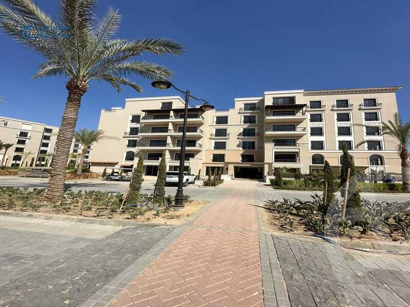 https://aqarmap.com.eg/en/listing/5825383-for-sale-cairo-el-sheikh-zayed-city-compounds-kmbwnd-fyldj-wyst-dr-llttwyr
