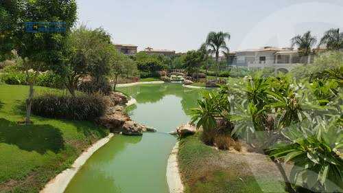 https://aqarmap.com.eg/en/listing/5854227-for-sale-cairo-new-cairo-compounds-lake-view-boutique-el-hazek