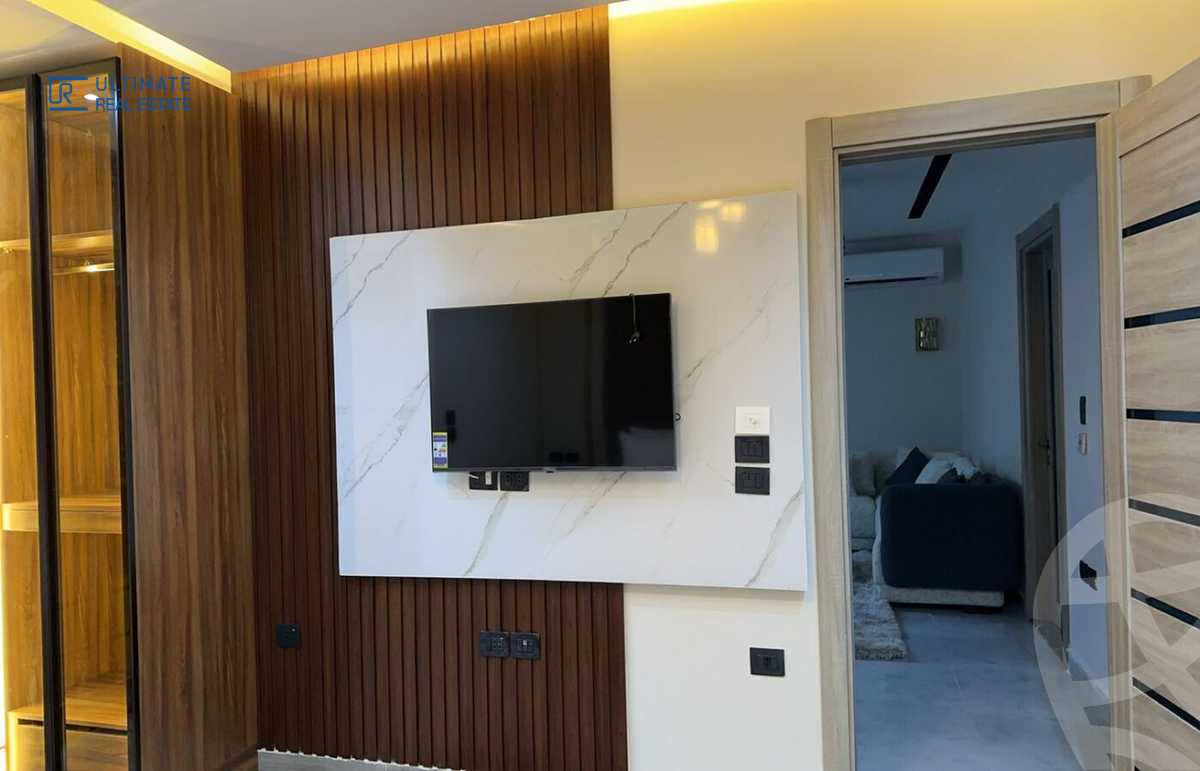 https://aqarmap.com.eg/ar/listing/5854494-for-rent-cairo-new-cairo-compounds-hyde-park-centre-ville-hyde-park