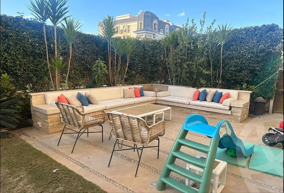 https://aqarmap.com.eg/en/listing/5885123-for-sale-cairo-new-cairo-compounds-mountain-view-hyde-park