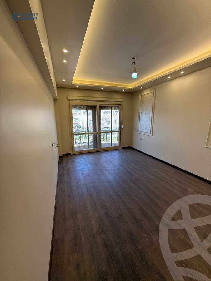 https://aqarmap.com.eg/en/listing/5931730-for-sale-cairo-new-cairo-compounds-el-patio-oro