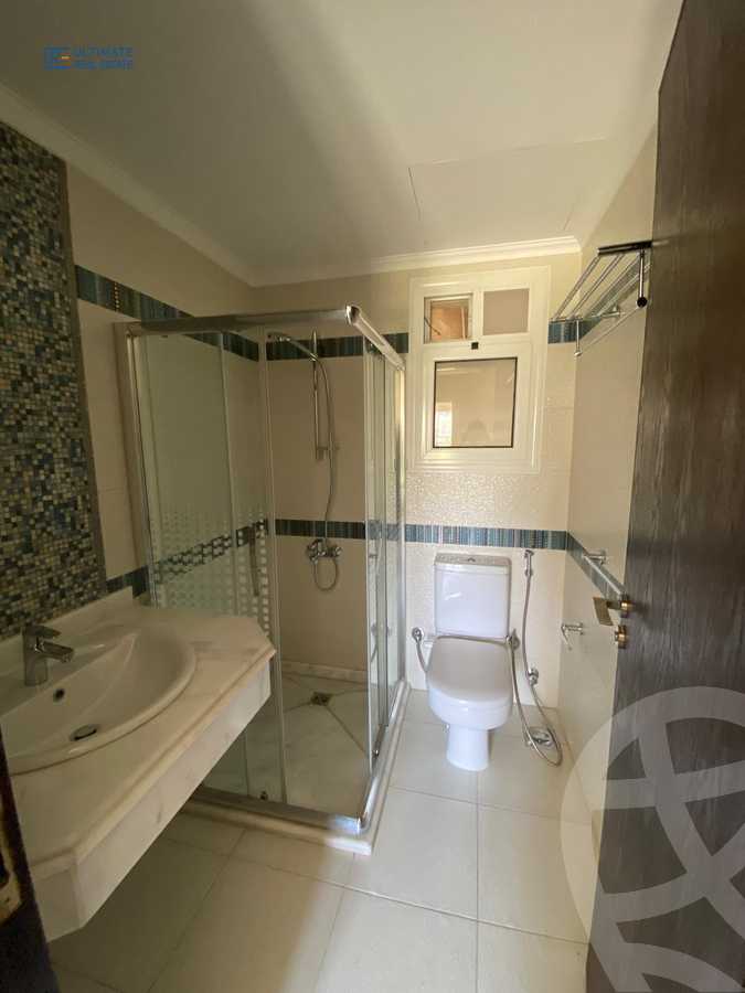https://aqarmap.com.eg/ar/listing/5943160-for-rent-cairo-new-cairo-compounds-mountain-view-hyde-park