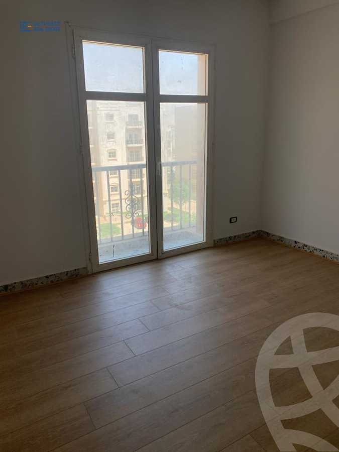 https://aqarmap.com.eg/ar/listing/5947129-for-rent-cairo-new-cairo-compounds-hyde-park