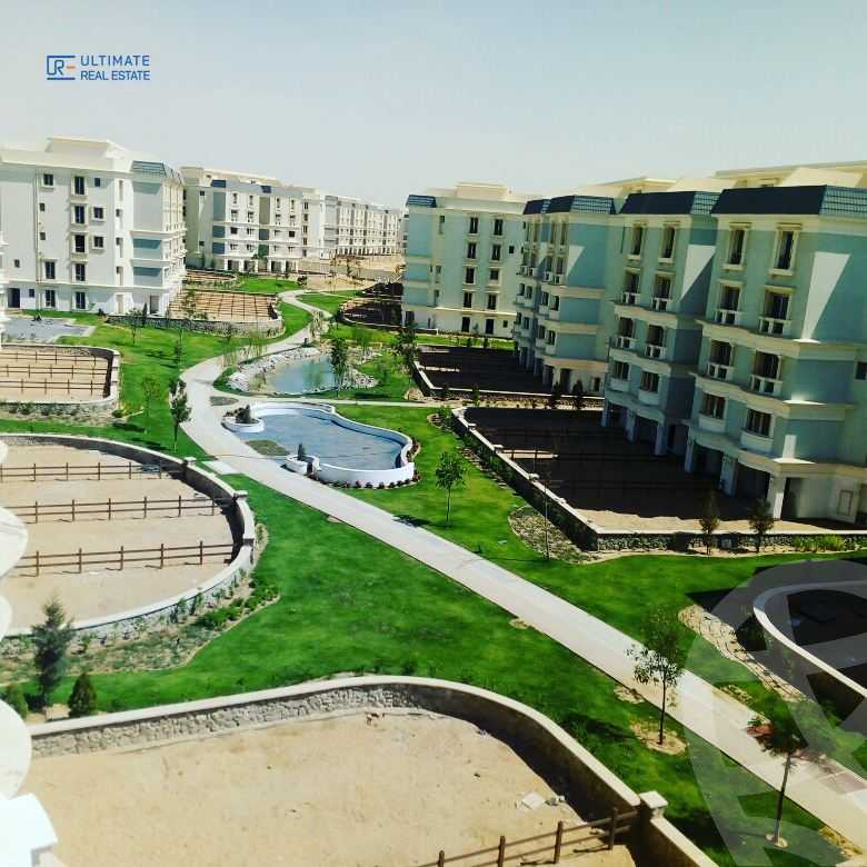 https://aqarmap.com.eg/en/listing/5989432-for-sale-cairo-new-cairo-compounds-mountain-view-hyde-park
