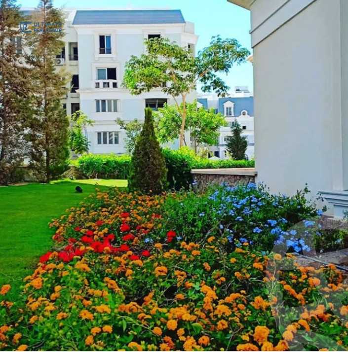 https://aqarmap.com.eg/en/listing/5989432-for-sale-cairo-new-cairo-compounds-mountain-view-hyde-park