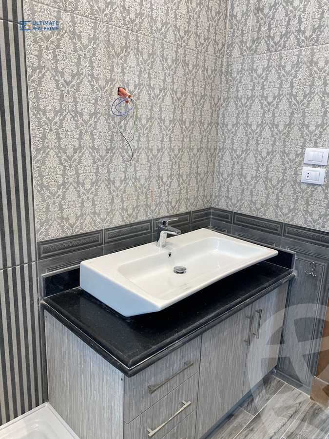 https://aqarmap.com.eg/en/listing/6001258-for-rent-cairo-new-cairo-compounds-lakeview-residence