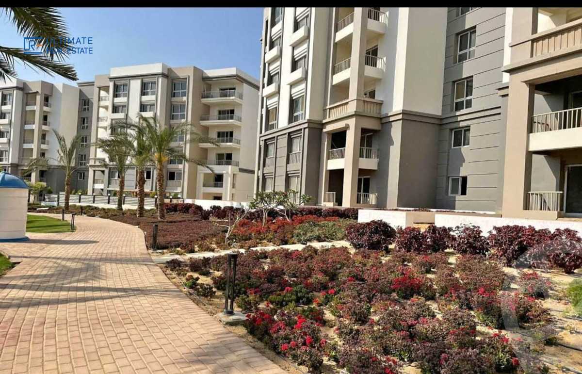 https://aqarmap.com.eg/en/listing/6039516-for-sale-cairo-6th-of-october-compounds-garden-lakes-compound-hyde-park-waterside