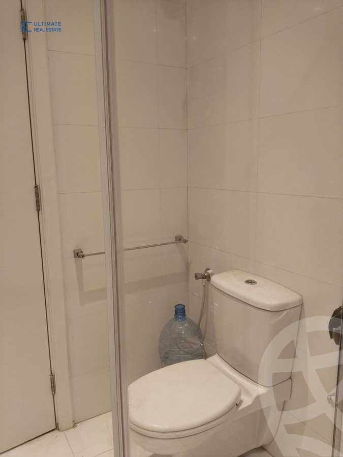 https://aqarmap.com.eg/ar/listing/6085928-for-rent-cairo-new-cairo-compounds-hyde-park-centre-ville-hyde-park