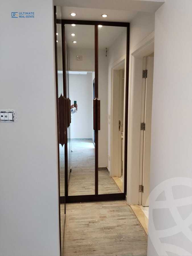 https://aqarmap.com.eg/ar/listing/6085928-for-rent-cairo-new-cairo-compounds-hyde-park-centre-ville-hyde-park