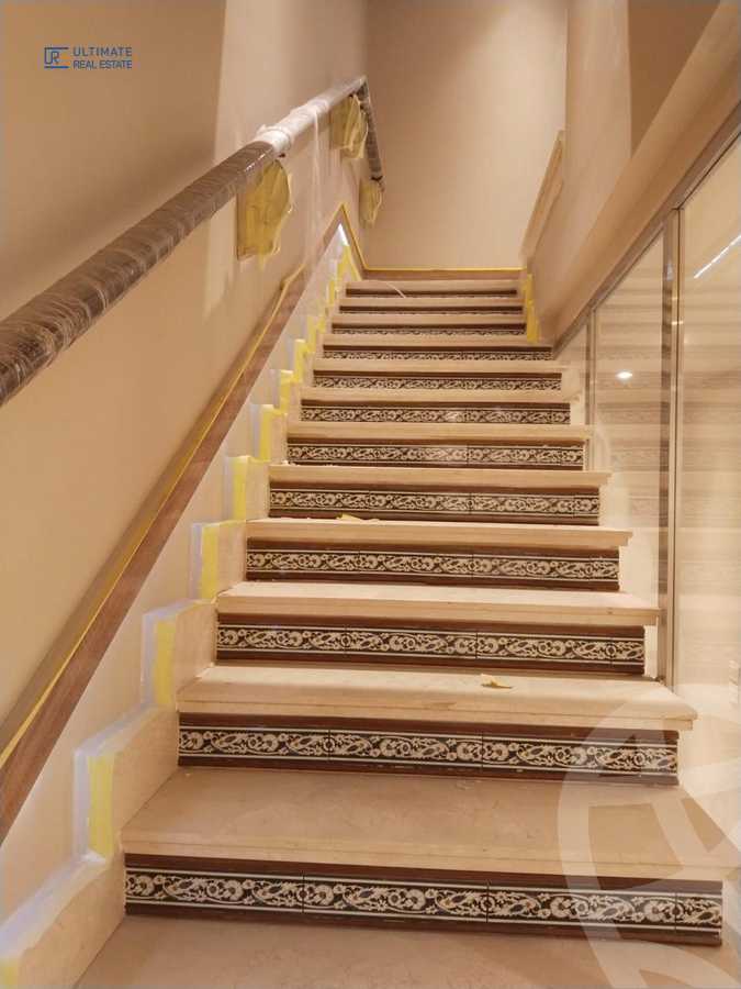 https://aqarmap.com.eg/ar/listing/6085928-for-rent-cairo-new-cairo-compounds-hyde-park-centre-ville-hyde-park