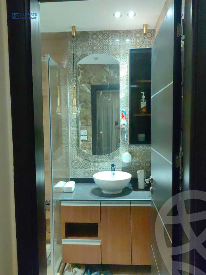 https://aqarmap.com.eg/ar/listing/6165958-for-rent-cairo-new-cairo-compounds-stwn-ryzydns-by-ar-y-llttwyr
