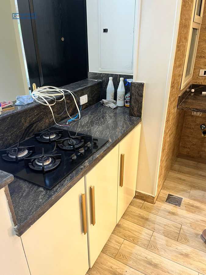 https://aqarmap.com.eg/ar/listing/6179562-for-rent-cairo-new-cairo-compounds-stwn-ryzydns-by-ar-y-llttwyr