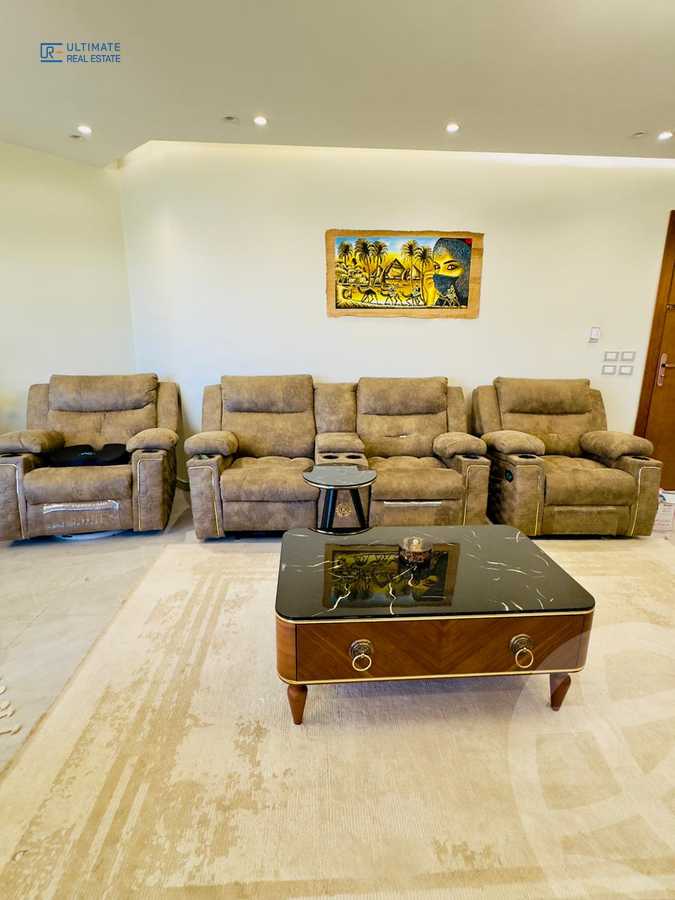 https://aqarmap.com.eg/ar/listing/6202296-for-rent-cairo-new-cairo-compounds-hyde-park-centre-ville-hyde-park