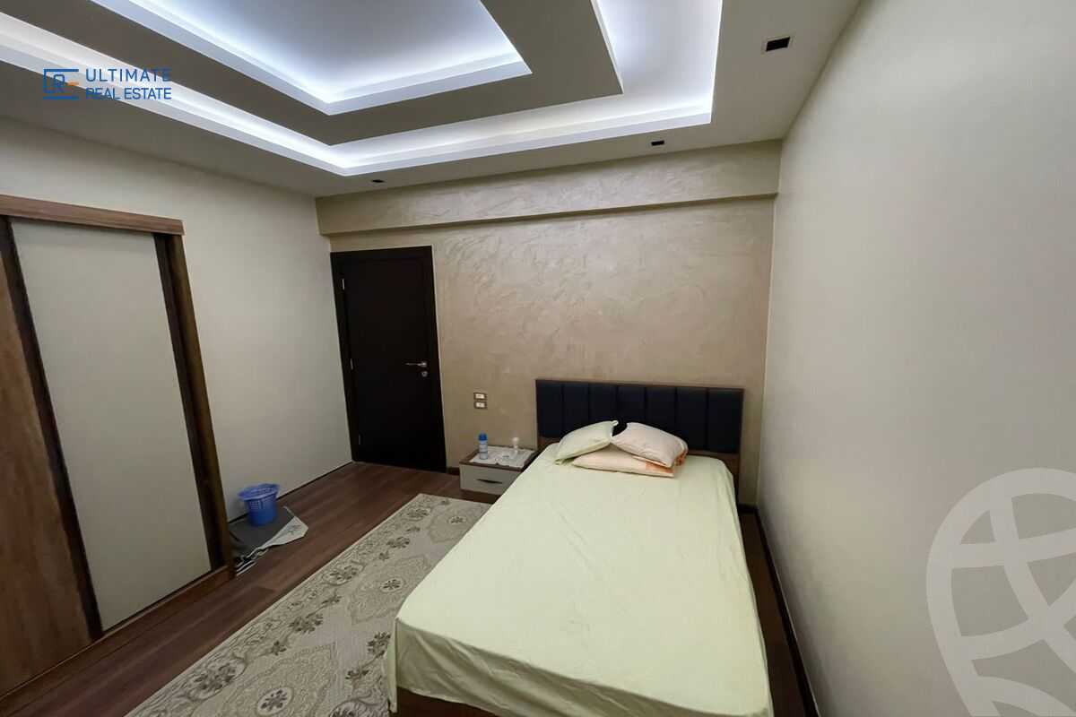 https://aqarmap.com.eg/ar/listing/6215577-for-rent-cairo-new-cairo-compounds-mountain-view-hyde-park