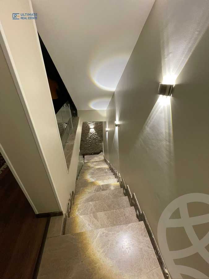 https://aqarmap.com.eg/ar/listing/6215688-for-rent-cairo-new-cairo-compounds-mountain-view-hyde-park