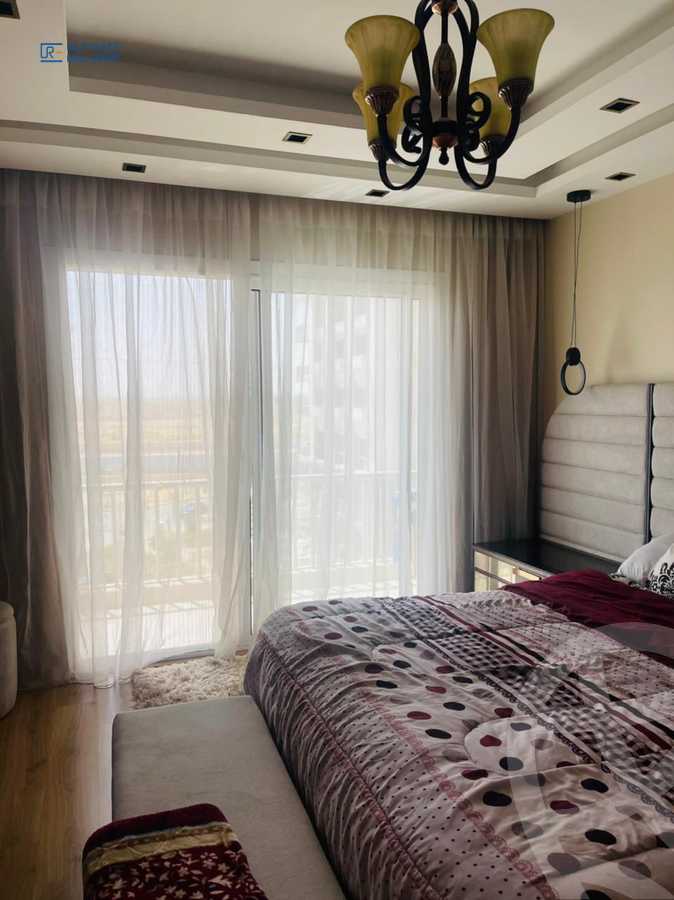 https://aqarmap.com.eg/en/listing/6230378-for-rent-cairo-new-cairo-compounds-hyde-park-centre-ville-hyde-park
