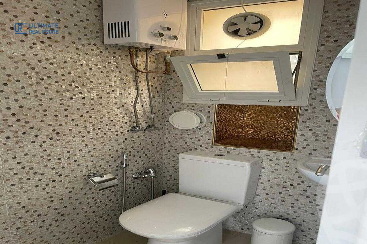 https://aqarmap.com.eg/ar/listing/6237659-for-rent-cairo-new-cairo-compounds-hyde-park-centre-ville-hyde-park