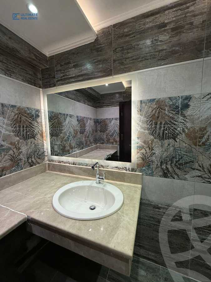 https://aqarmap.com.eg/ar/listing/6285029-for-rent-cairo-new-cairo-compounds-mountain-view-hyde-park