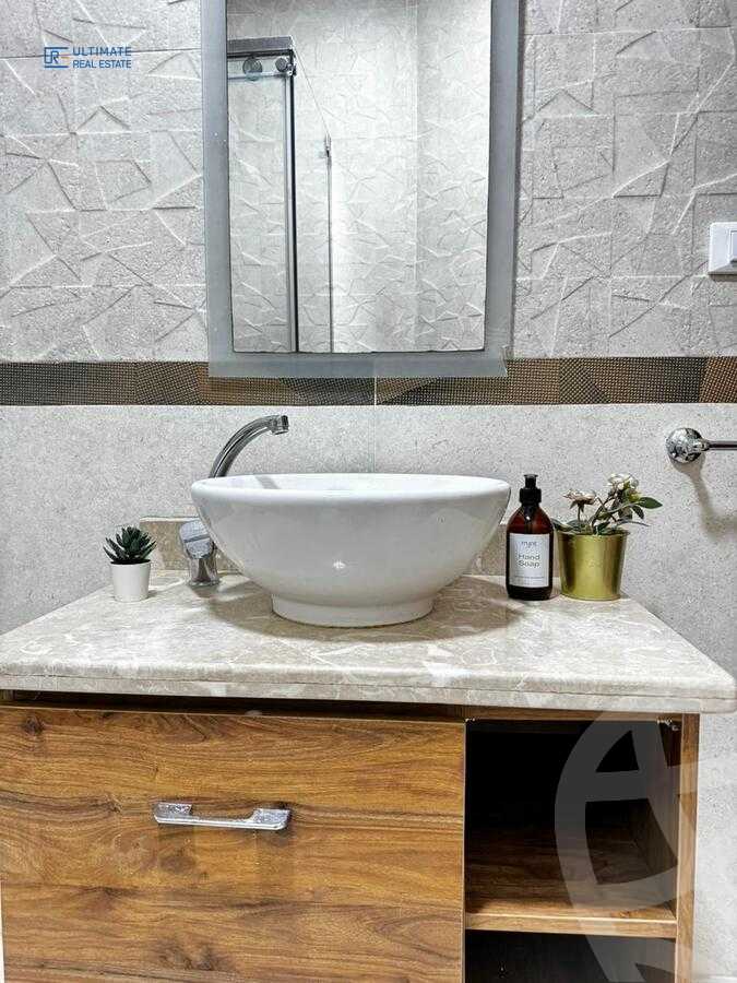 https://aqarmap.com.eg/en/listing/6285537-for-rent-cairo-new-cairo-compounds-mountain-view-hyde-park
