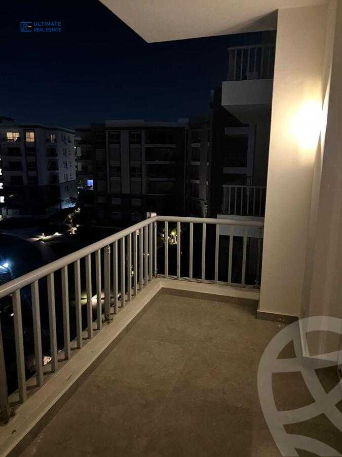 https://aqarmap.com.eg/ar/listing/6312816-for-rent-cairo-new-cairo-compounds-hyde-park-centre-ville-hyde-park