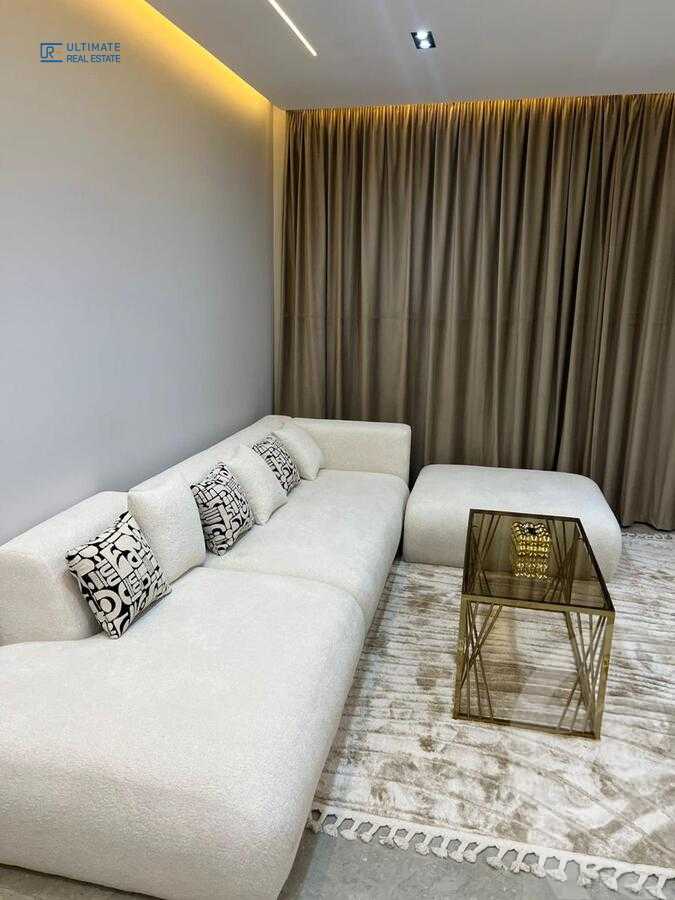 https://aqarmap.com.eg/ar/listing/6312816-for-rent-cairo-new-cairo-compounds-hyde-park-centre-ville-hyde-park