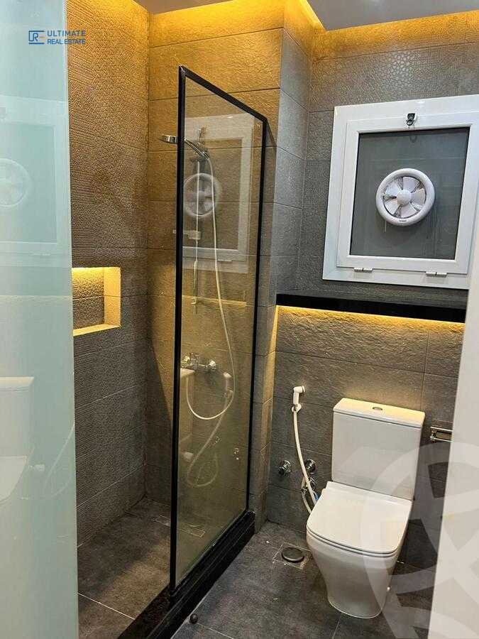 https://aqarmap.com.eg/ar/listing/6312816-for-rent-cairo-new-cairo-compounds-hyde-park-centre-ville-hyde-park