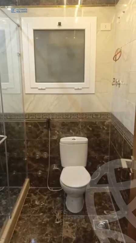https://aqarmap.com.eg/ar/listing/6313988-for-rent-cairo-new-cairo-compounds-hyde-park-centre-ville-hyde-park