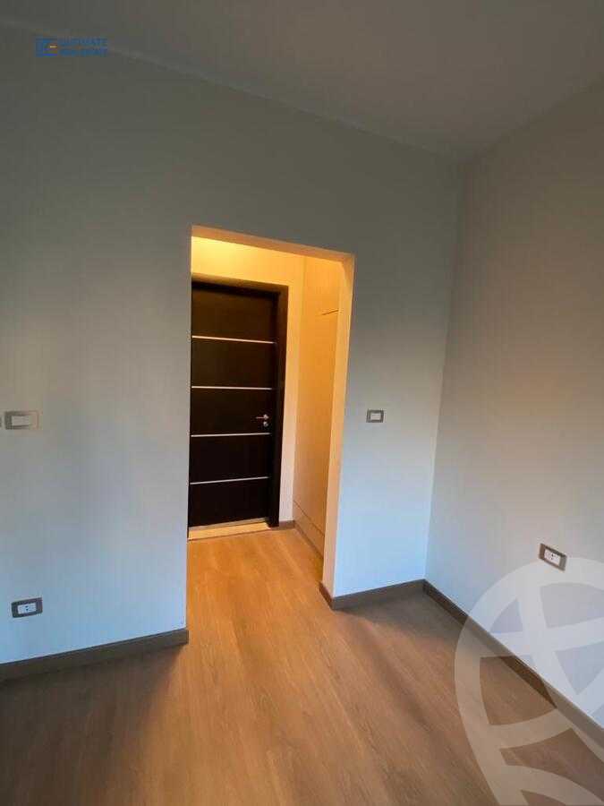 https://aqarmap.com.eg/en/listing/6328470-for-rent-cairo-el-sheikh-zayed-city-compounds-kmbwnd-wyst-twn-swdyk