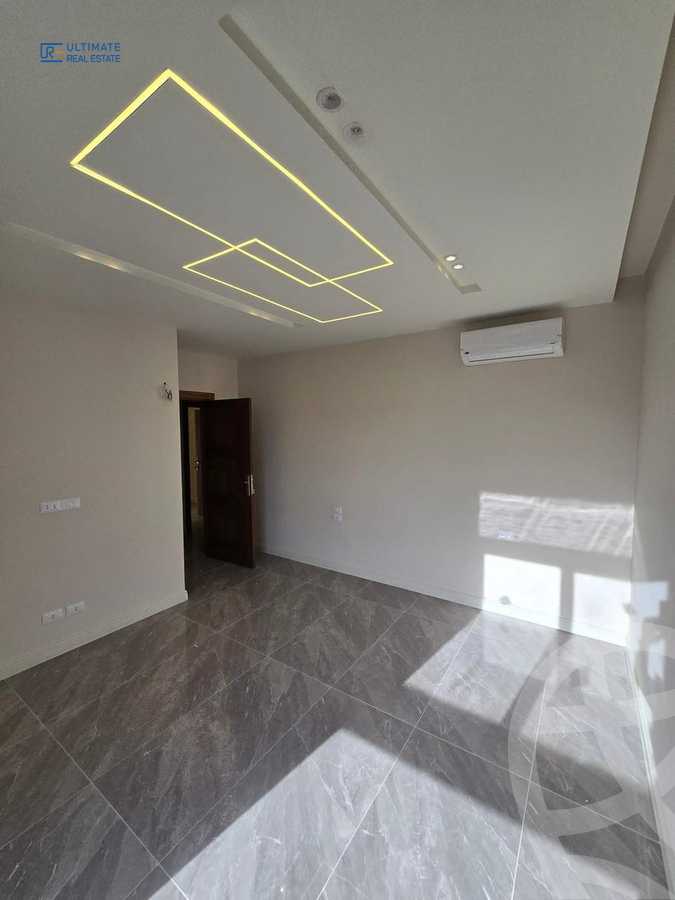 https://aqarmap.com.eg/ar/listing/6356246-for-rent-cairo-new-cairo-compounds-hyde-park-centre-ville-hyde-park
