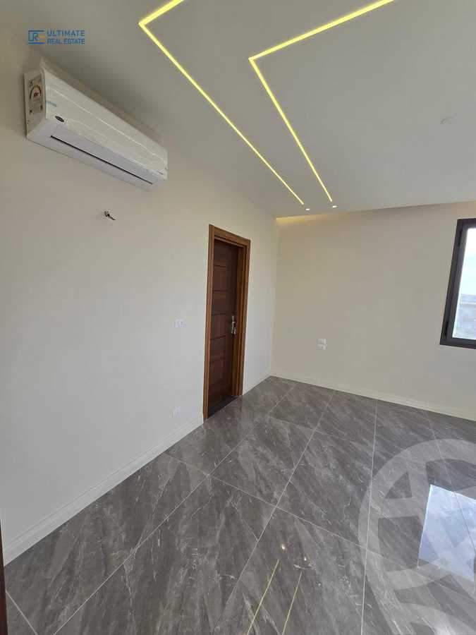 https://aqarmap.com.eg/ar/listing/6356246-for-rent-cairo-new-cairo-compounds-hyde-park-centre-ville-hyde-park