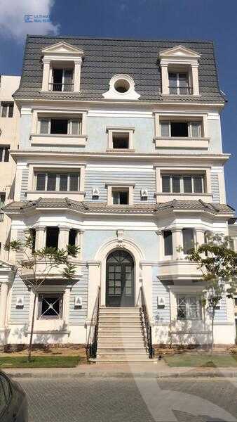 https://aqarmap.com.eg/ar/listing/6356430-for-sale-cairo-new-cairo-compounds-mountain-view-hyde-park