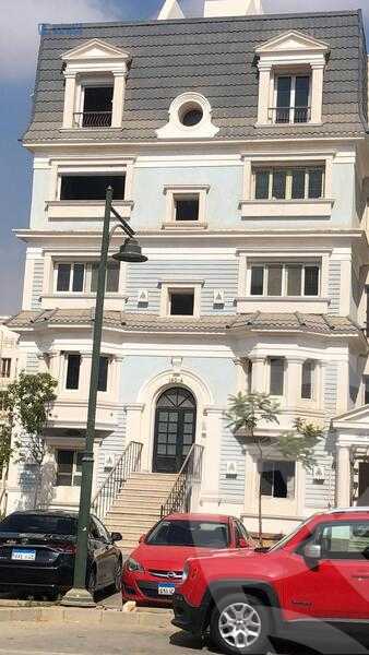 https://aqarmap.com.eg/ar/listing/6356430-for-sale-cairo-new-cairo-compounds-mountain-view-hyde-park