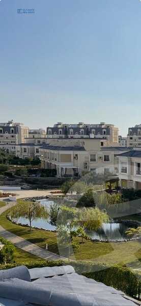 https://aqarmap.com.eg/en/listing/6359080-for-sale-cairo-new-cairo-compounds-mountain-view-hyde-park