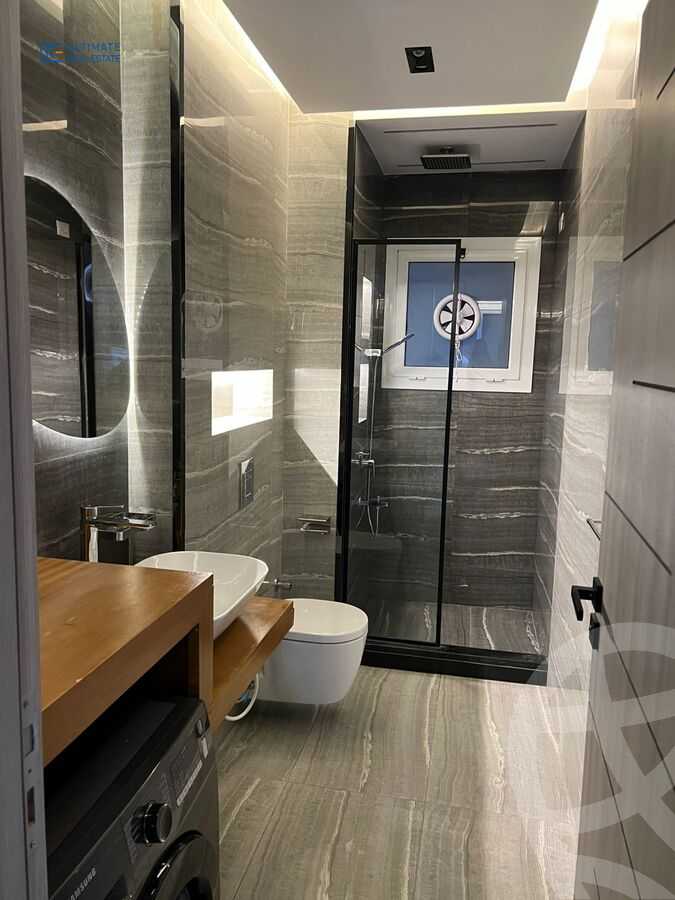 https://aqarmap.com.eg/ar/listing/6359576-for-rent-cairo-new-cairo-compounds-hyde-park-centre-ville-hyde-park