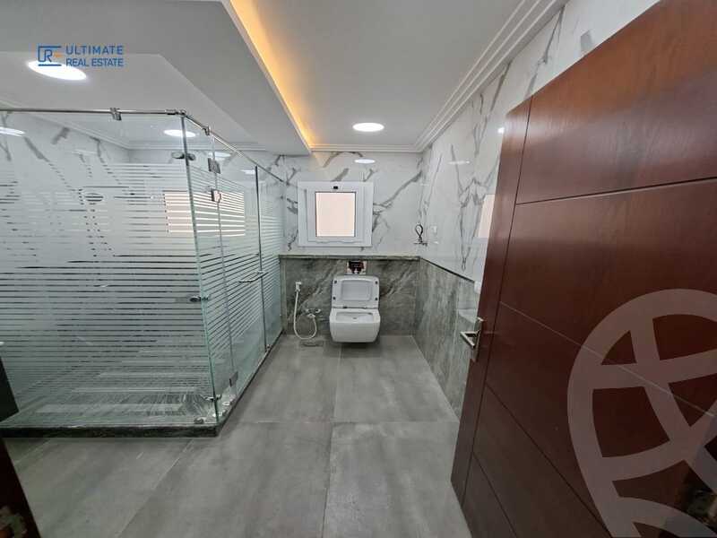 https://aqarmap.com.eg/ar/listing/6385267-for-rent-cairo-new-cairo-compounds-hyde-park-centre-ville-hyde-park
