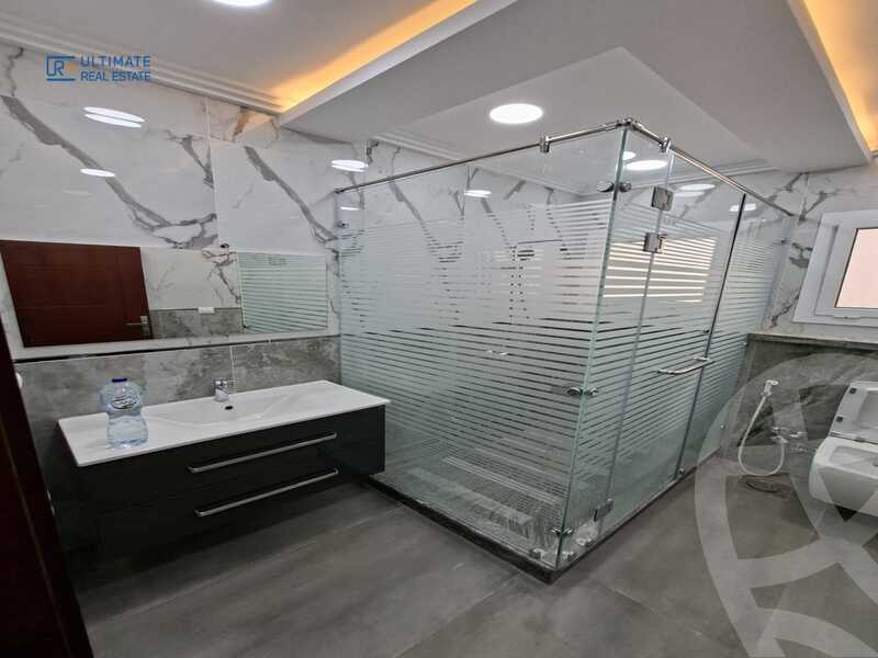 https://aqarmap.com.eg/ar/listing/6385267-for-rent-cairo-new-cairo-compounds-hyde-park-centre-ville-hyde-park