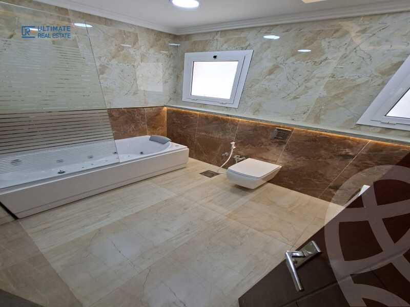 https://aqarmap.com.eg/ar/listing/6385267-for-rent-cairo-new-cairo-compounds-hyde-park-centre-ville-hyde-park