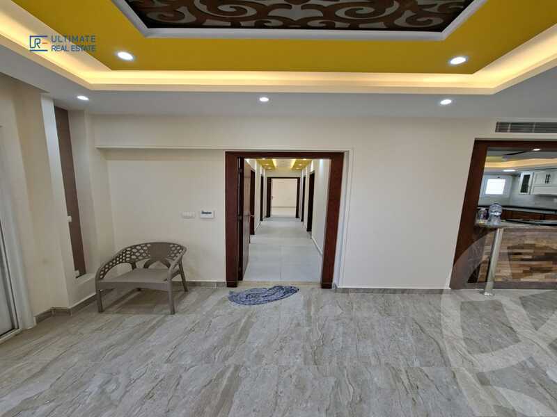 https://aqarmap.com.eg/ar/listing/6385267-for-rent-cairo-new-cairo-compounds-hyde-park-centre-ville-hyde-park