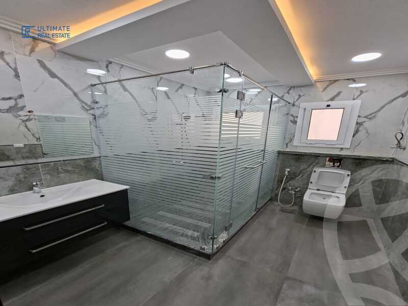 https://aqarmap.com.eg/ar/listing/6385267-for-rent-cairo-new-cairo-compounds-hyde-park-centre-ville-hyde-park