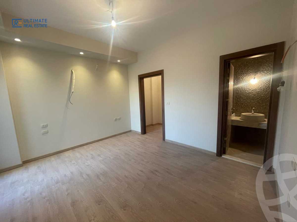 https://aqarmap.com.eg/en/listing/6521381-for-sale-cairo-new-cairo-compounds-el-patio-oro