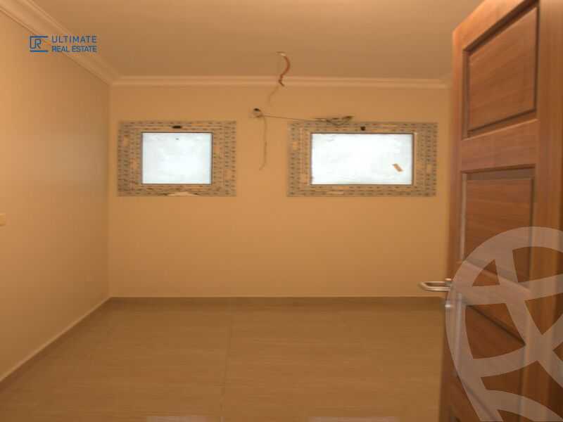 https://aqarmap.com.eg/en/listing/6542774-for-rent-cairo-new-cairo-compounds-hyde-park-centre-ville-hyde-park