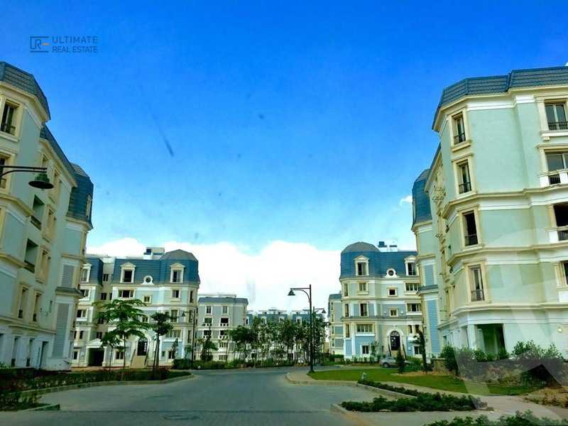 https://aqarmap.com.eg/en/listing/6553145-for-sale-cairo-new-cairo-compounds-mountain-view-hyde-park
