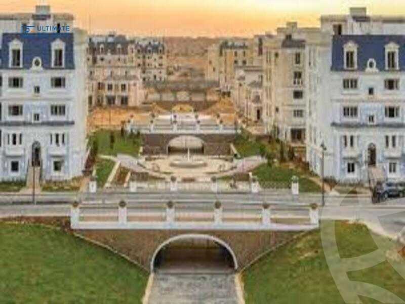 https://aqarmap.com.eg/en/listing/6570590-for-sale-cairo-new-cairo-compounds-mountain-view-hyde-park