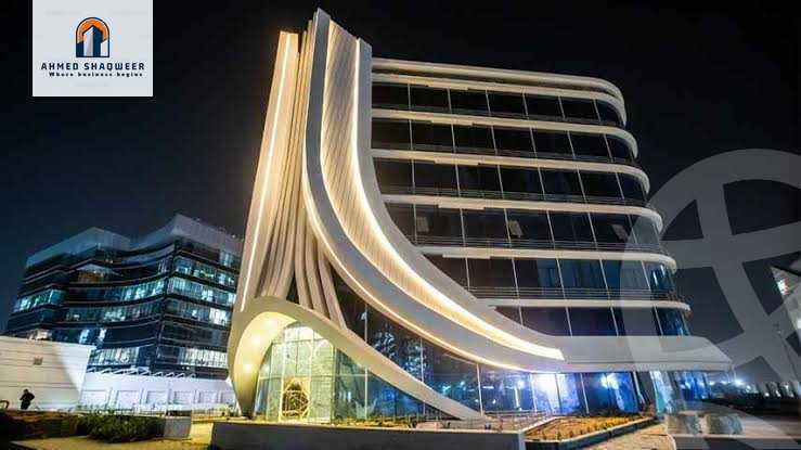 https://aqarmap.com.eg/ar/listing/6237268-for-rent-cairo-new-cairo-compounds-kyrw-kbytl-sntr-ktlyst-llttwyr