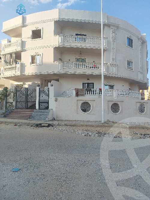 https://aqarmap.com.eg/en/listing/6557161-for-sale-cairo-el-sheikh-zayed-city-el-hay-el-thaleth-ashaer-area-3-el-salam-st